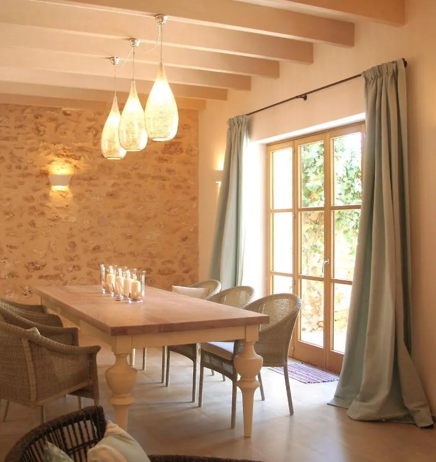 Living Casa Luna Santanyi